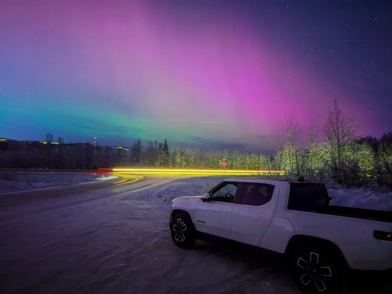 Alaska'nın Karanlık Gökyüzünde Muhteşem Bir Doğa Olayı: Kutup Işıkları